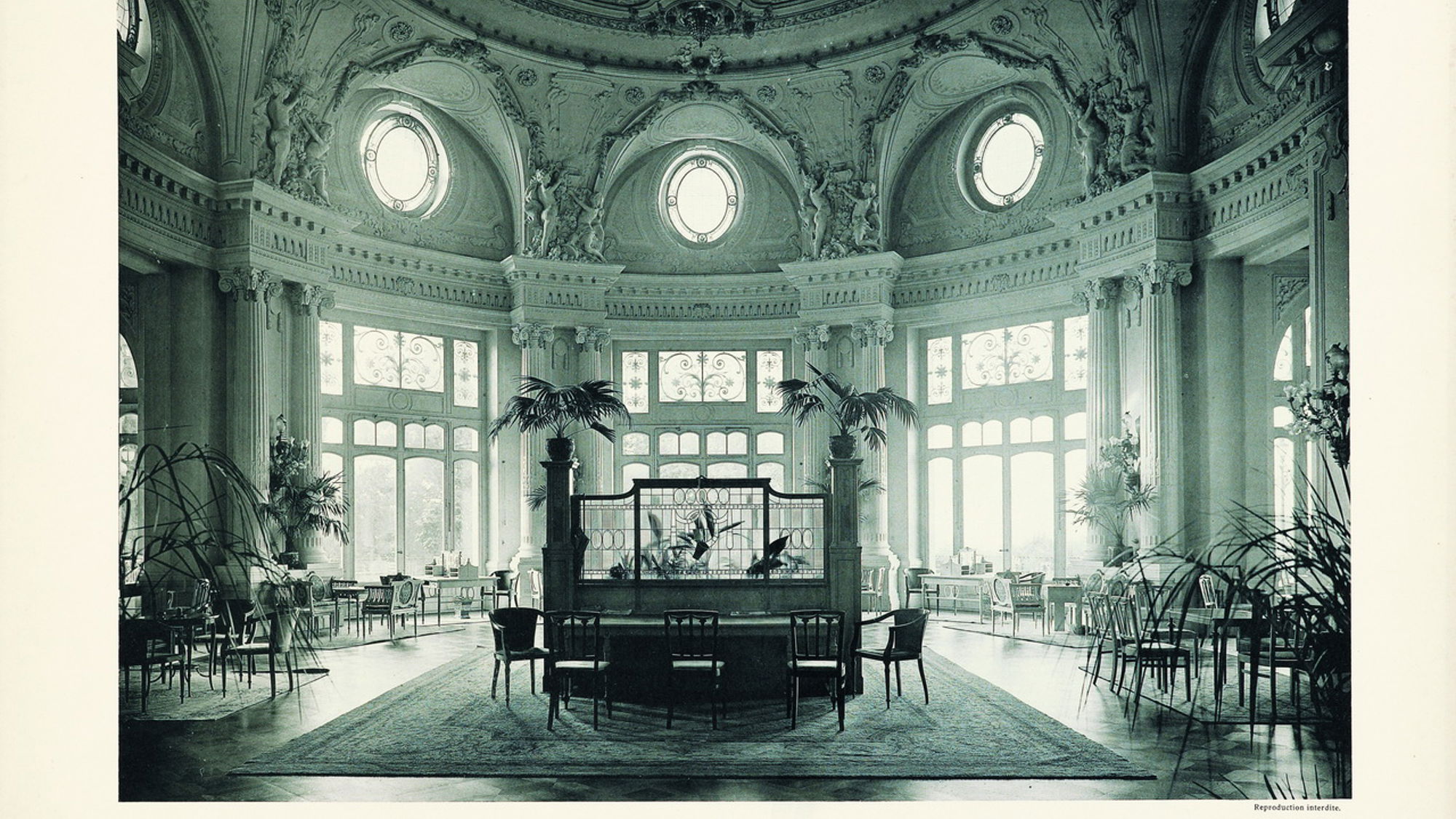 roi-hussein-jordanie-beau-rivage-palace-lausanne-1953.jpg